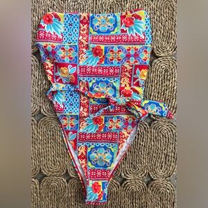 SHEIN one piece strapless tie swimsuit-Size Medium